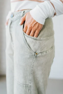 Ace Knee Patch Barrel Jeans | Light Olive - SO ME