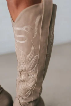 Aly Embroidered Western Boots | Cedar Wood