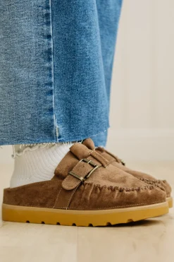 Deb Ruffled Suede Slides | Mocha