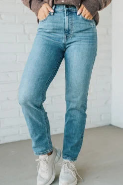 Heidi Classic Straight Leg Jeans - EUNINA