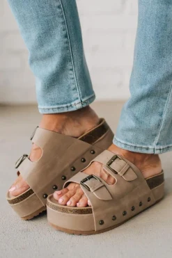 Jeri Studded Platform Slides