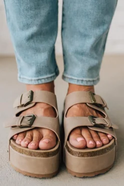 Jeri Studded Platform Slides