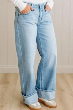 Navi Lynn Low Rise Wide Leg Jeans | Light- VERVET